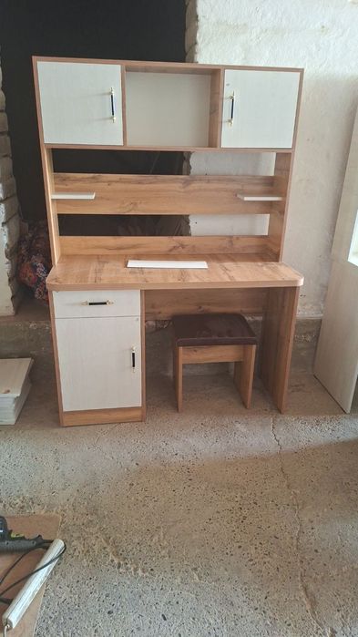 Spalni stenka parta krovat kuxiniy