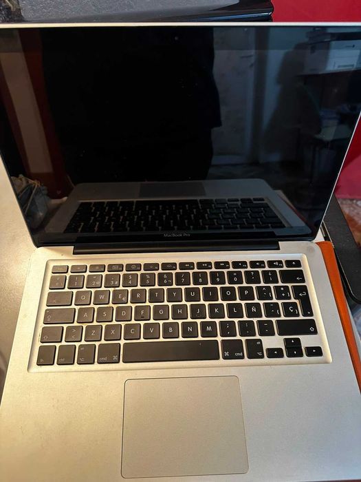 laptop mac model vechi pret 550 lei