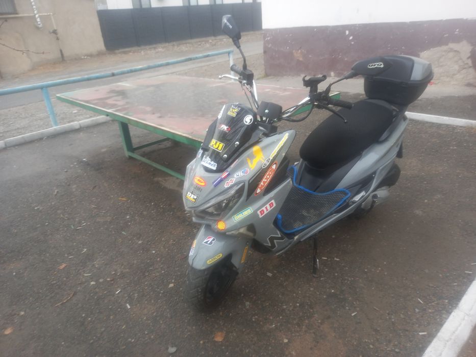 Скутер мопед макси