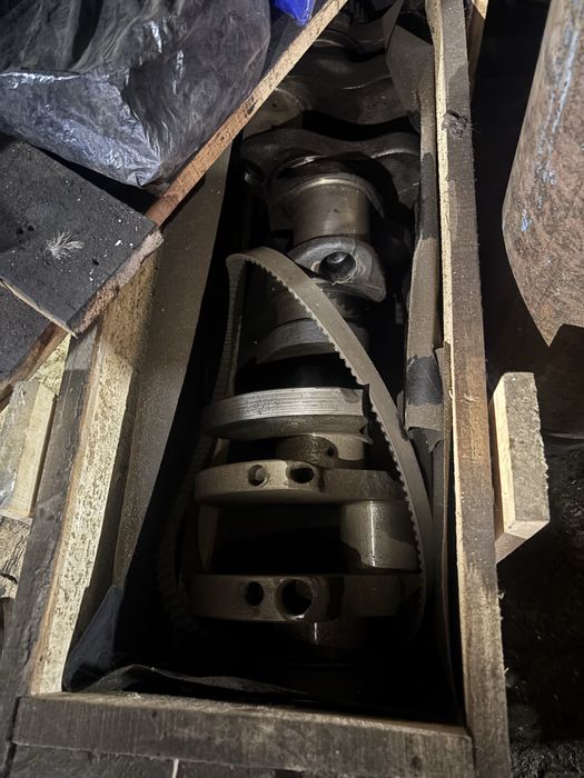 Запчасти камаз имееться много чего