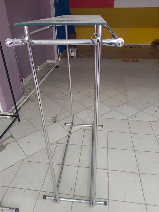 Вешалки продаю срочно