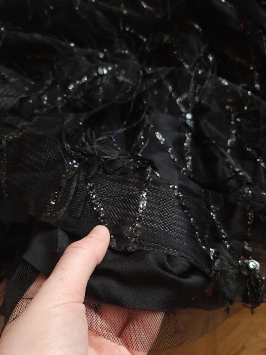 Черна бална рокля