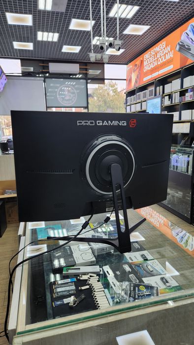 Progaming monitor 27 Curved 180hz