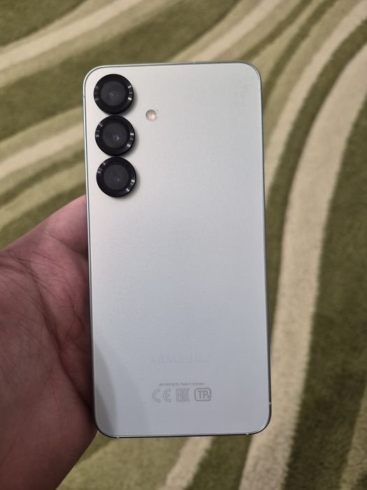 Samsung Galaxy S25 12 / 128GB