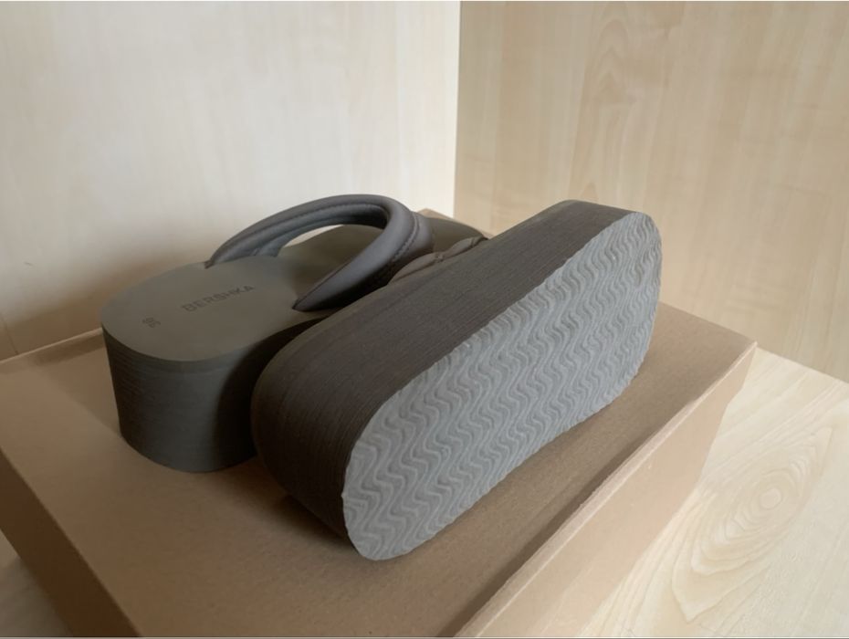 BERSHKA чехли 36 номер - нови