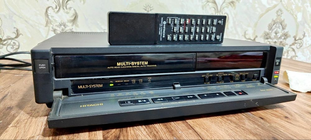 видеомагнитофон Hitachi