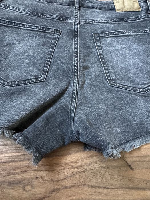 Pantaloni scurti HM 42
