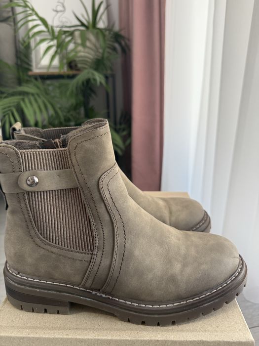 Ghete crem noi - marime 37