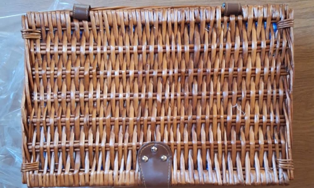 Cos pentru picnic, Zolta, 4 persoane, nou.