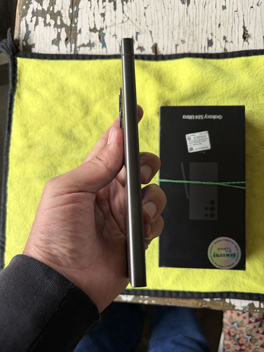 samsung s24 ultra pamit 12.256g holati zor karopkasi bor