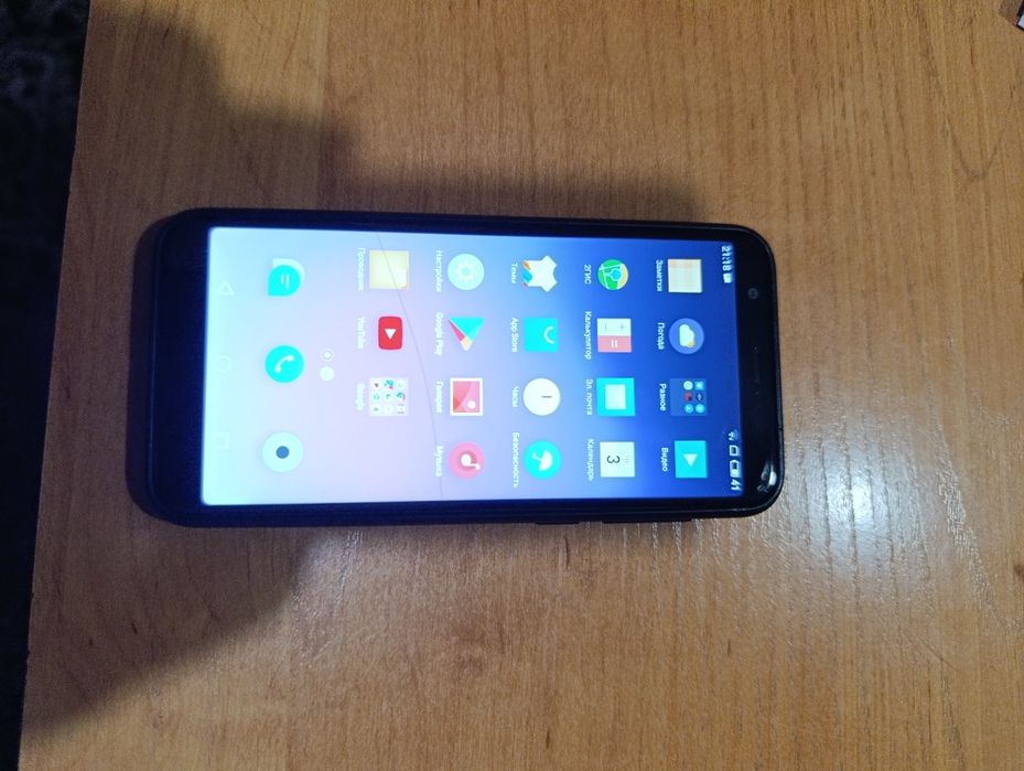 Продам телефон Meizu m8c