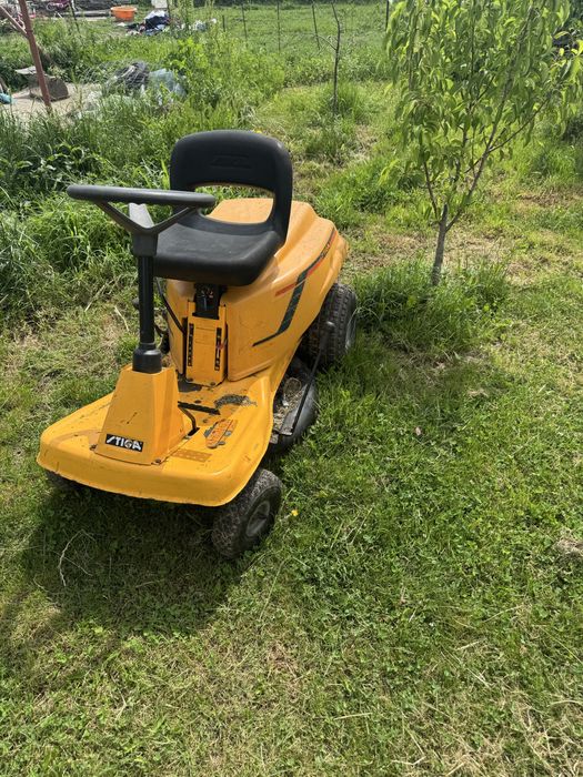 Tractoras gazon stiga