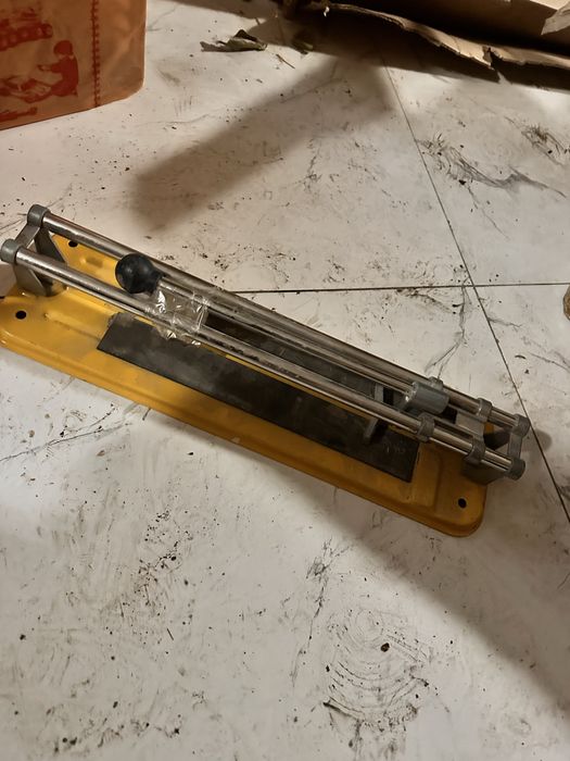 Плиткорез ручной для резки керамической плитки и кафеля