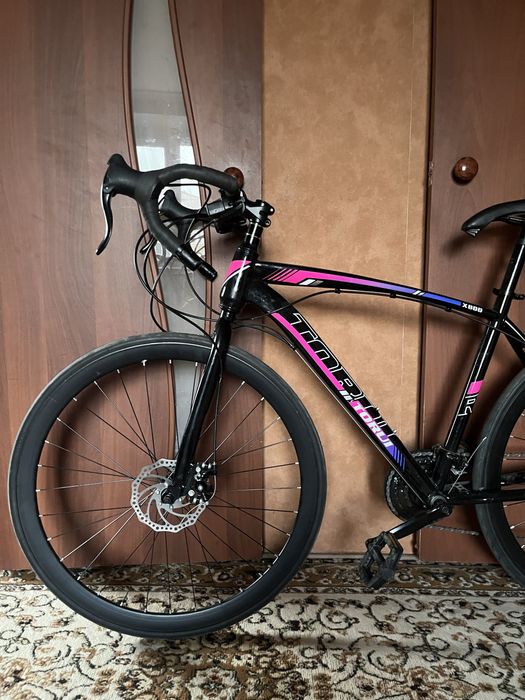 Велосипед шоссейник Torui X800