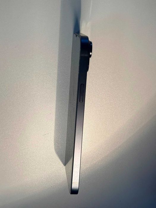 Vând iPhone 14 Plus, 128GB, culoare Midnight