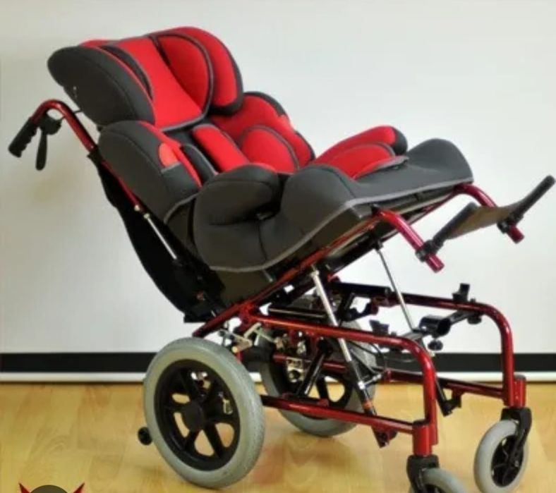 Коляска инвалидная для подростка