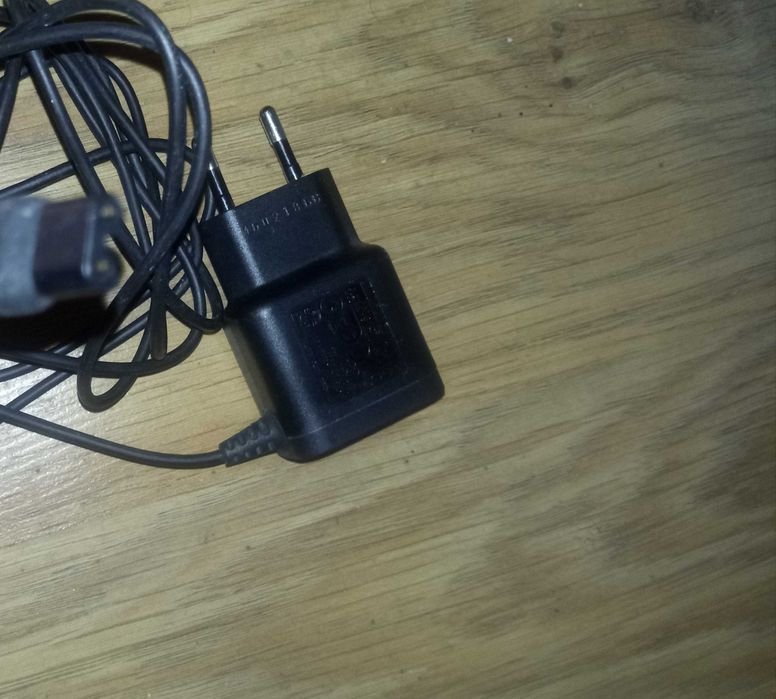 Зарядно за Philips 5000 series самобръсначка
