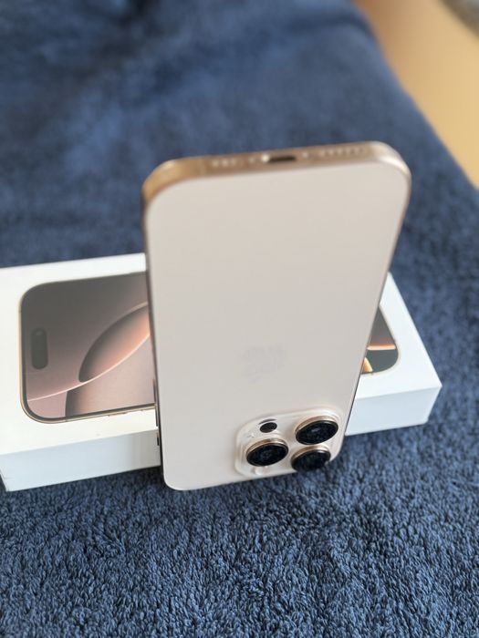 Vand iPhone 16 Pro aproape nou-nout