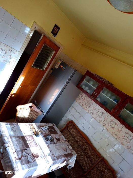4 camere PITEȘTI , Decomandat , Amplasament DEOSEBIT, negociabil !