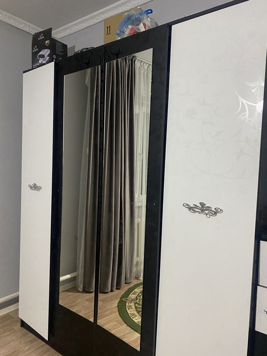 Продам спальный гарнитур