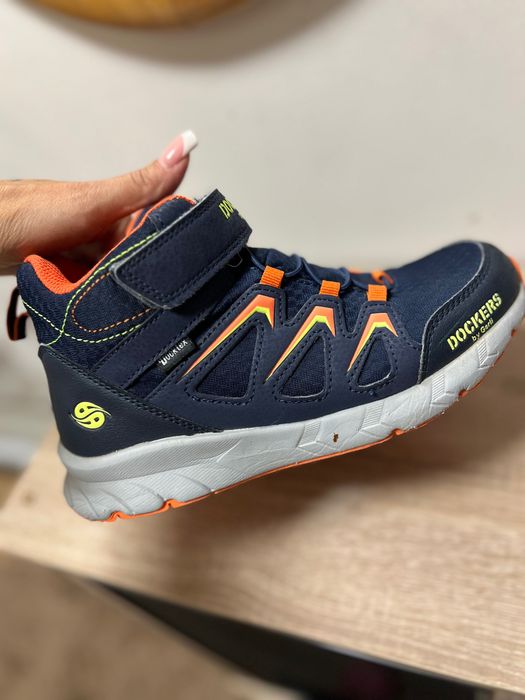Детски боти Dockers
