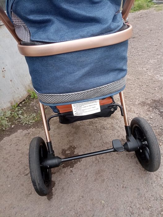 Продам детскую коляску