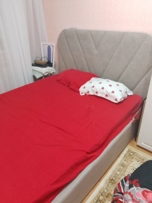 Кровать в спальню