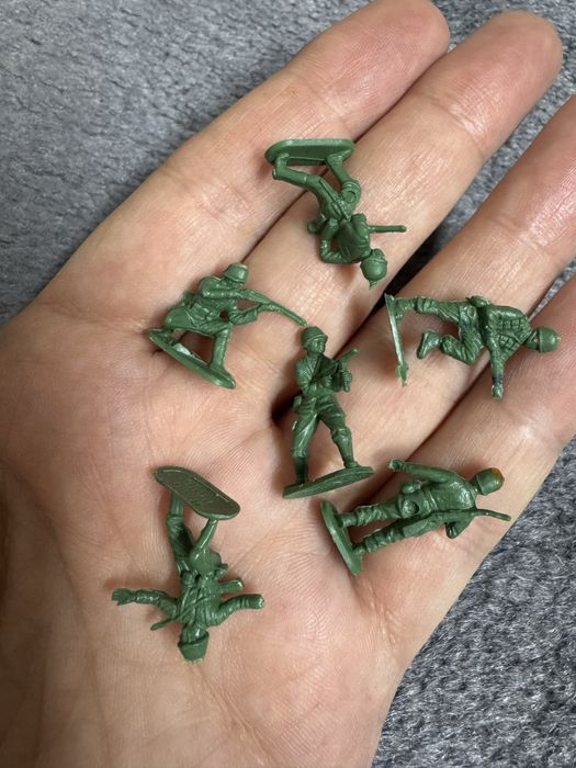 Игрушка , солдатики
