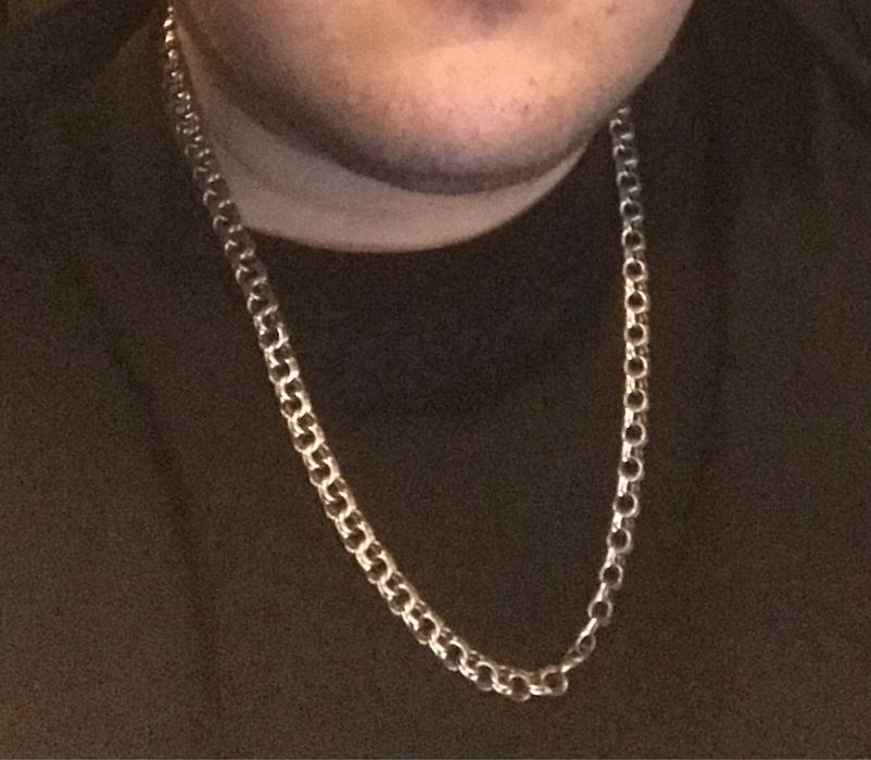 Срочна продам цепочку серебро