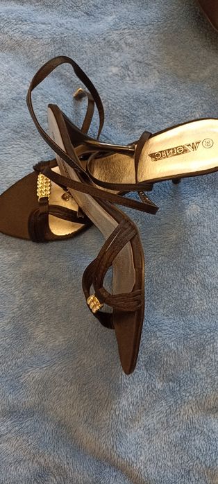 Дамски сандали и обувки номер 39