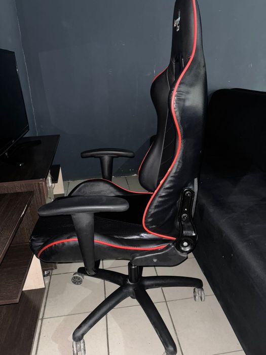 Игровое кресло срочно