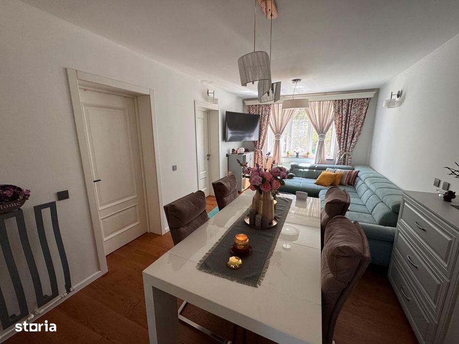 Zamca - apartament cu 3 camere, etaj 1, boxa si garaj