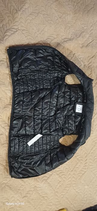 Vesta baieti de la Bershka sh