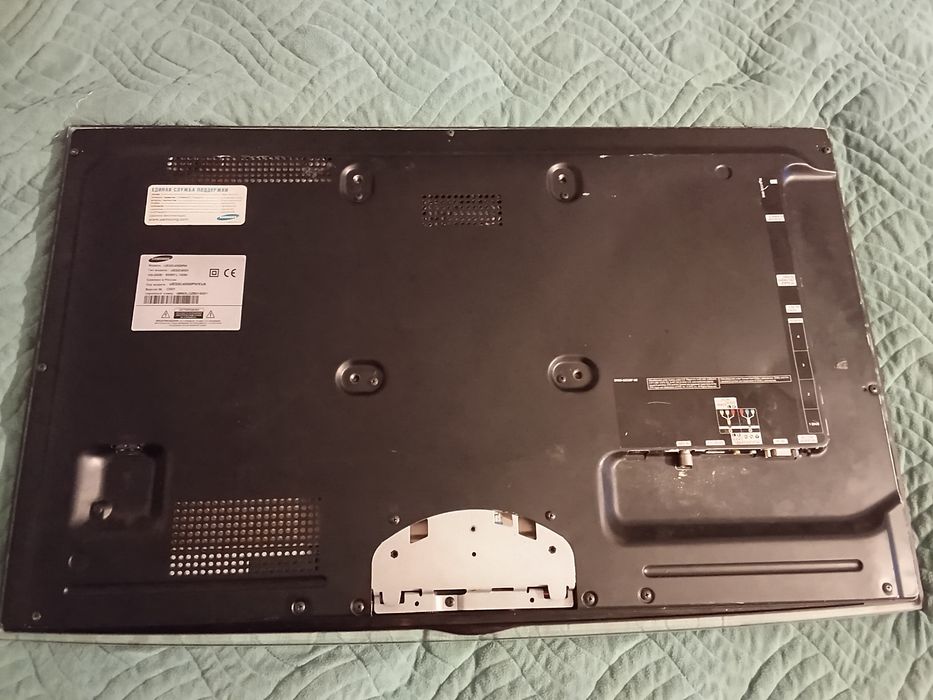 Продам телевизор Самсунг на запчасти