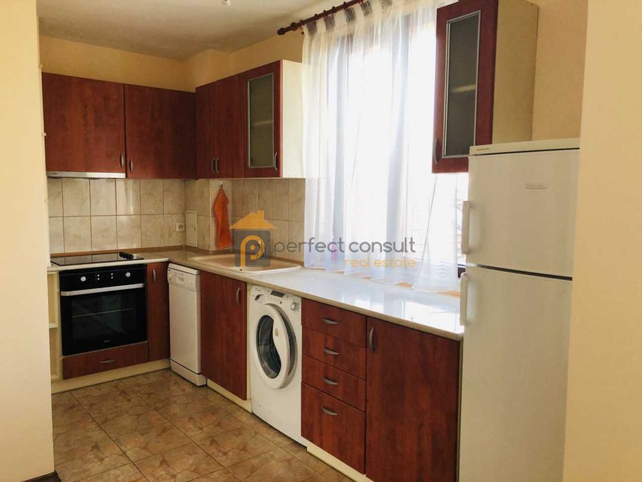 Дава се под наем Тристаен апартамент в Пловдив, Кършияка - 90 кв.м за 598.23 € - Снимка #1