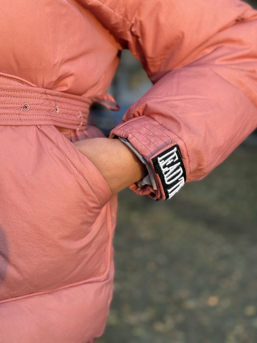 Зимняя куртка с капюшоном