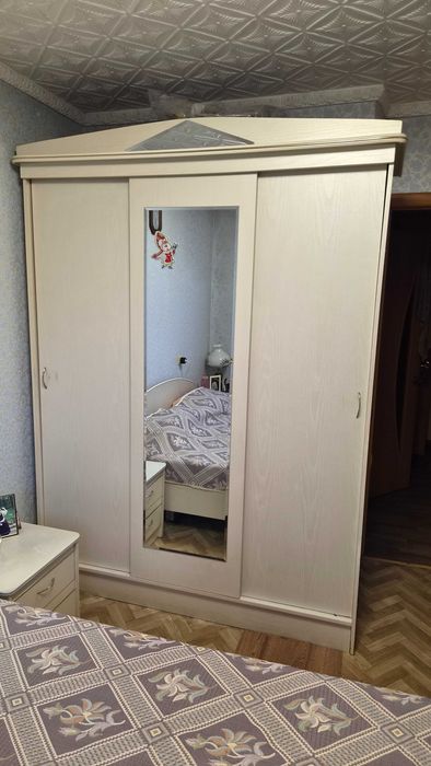 Продам спальный гарнитур б/у