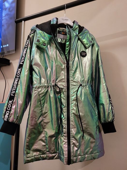 Куртка на девочку