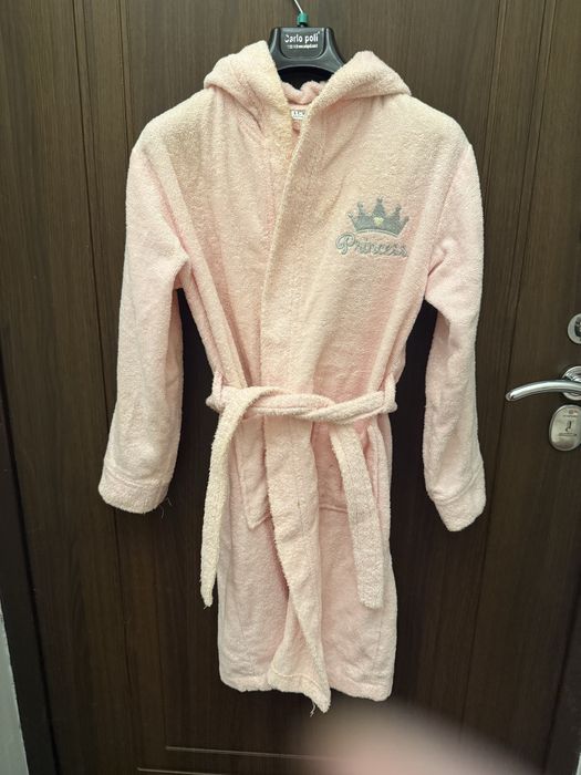 Платье , халат на девочку 9-10 лет