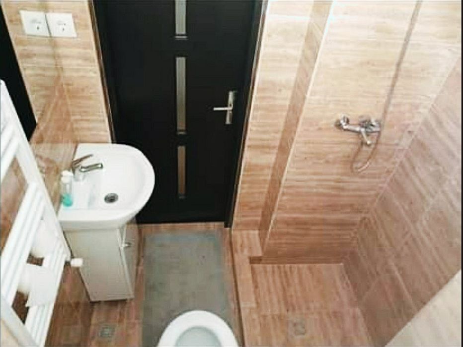 Dau in chirie 2 camere ultracentral pe termen lung