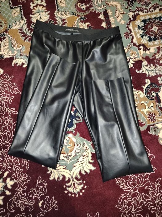 Spre vânzare haine de gala mărimea 44