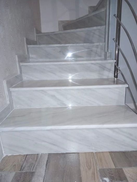 Decoratiuni interioare si exterioate detali pe Wuatap aau la tel