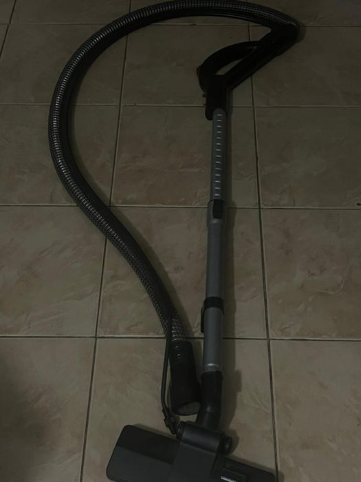 Пылесос arnica красный