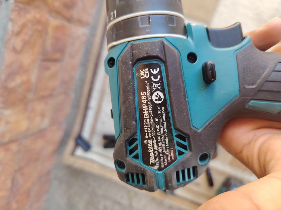 Auto filetata Makita