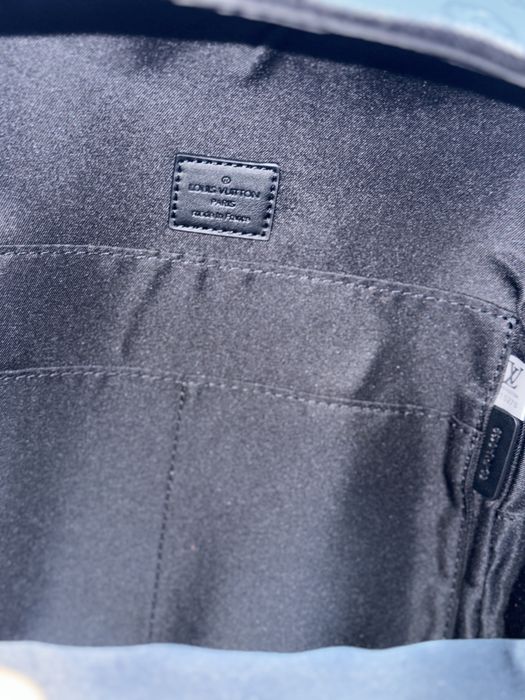 Ghiozdan lv negru