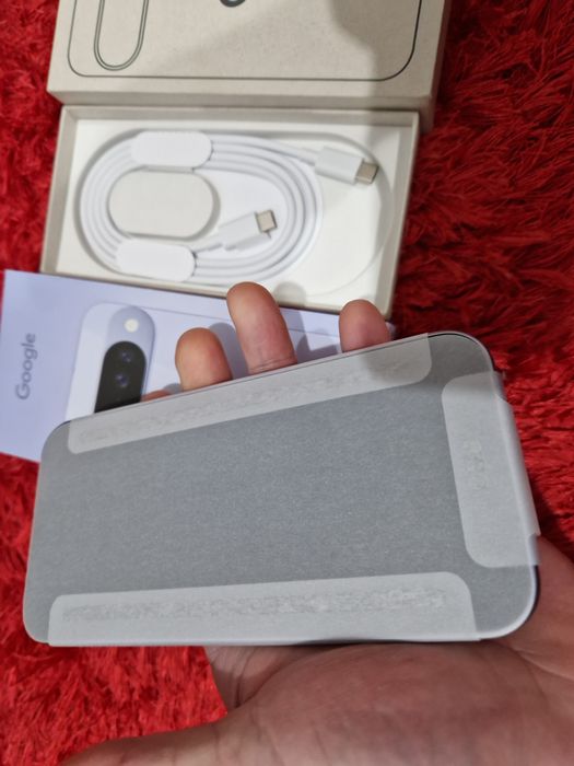 -Google Pixel 10, Nou, Nefolosit, 128Gb, 12Ram, 0 cicluri incarcare, S