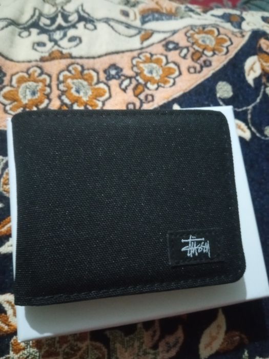 Продам портмоне/картхолдер стусси