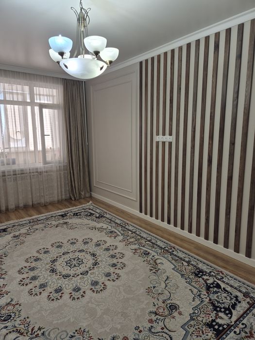 Люстра красивая  для зала