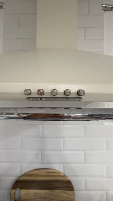 Купольная вытяжка Electrolux