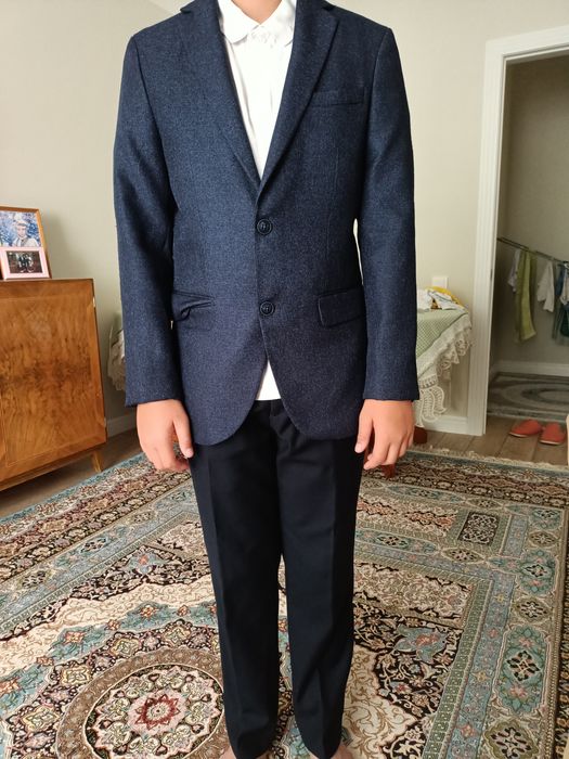 Костюм тёмно-синий школьный